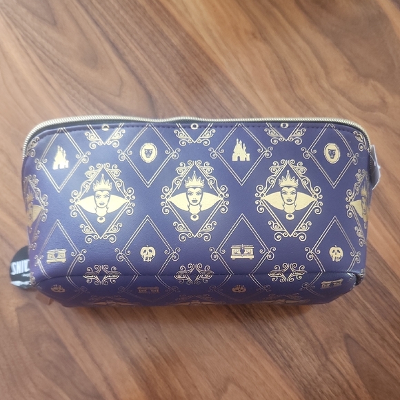 Disney Villains Bath And Body Works Toiletry Bag. NWT - Picture 1 of 2